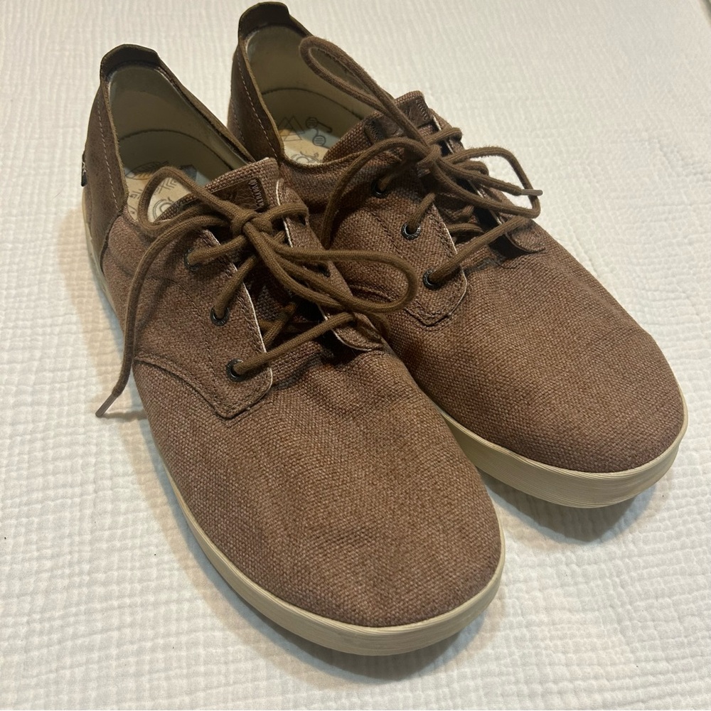 Men’s Chaco Tan Brown & Cream Lace Up Davis Dress Sneakers Sz 11